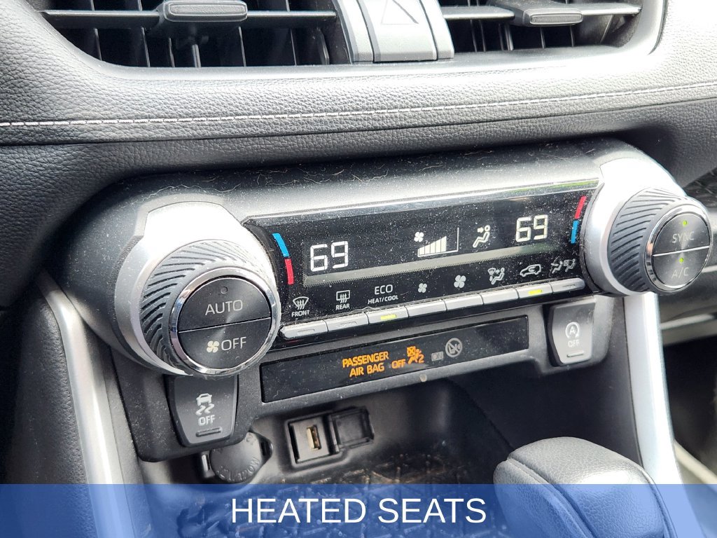 Used 2021 Toyota RAV4 XLE AWD/4WD image 23