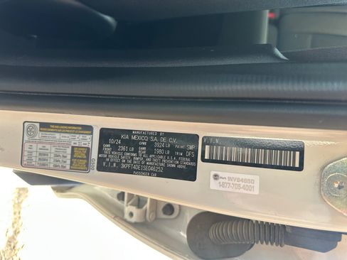 Used 2025 Kia K4 FWD image 32