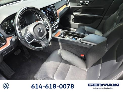Used 2022 Volvo S60 B5 Momentum w/ Climate Package FWD image 21