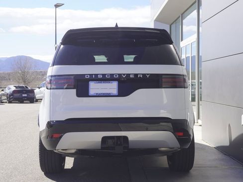 New 2026 Land Rover Discovery Limited Edition image 6