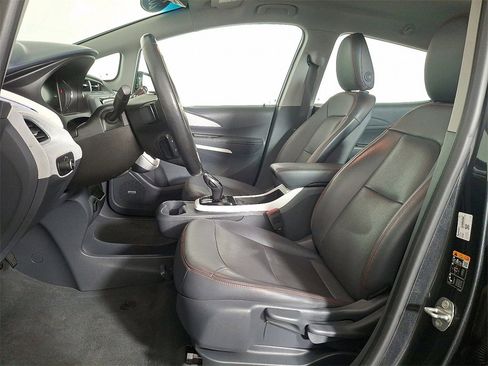 Used 2018 Chevrolet Bolt Premier w/ Driver Confidence II Package image 16