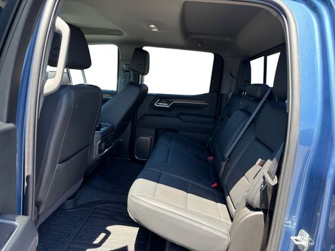 Used 2025 GMC Sierra 1500 Denali w/ Technology Package AWD/4WD image 16