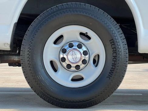 Used 2017 Chevrolet Express 2500 LT w/ LT Preferred Equipment Group image 84