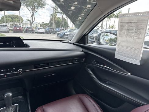 Used 2024 MAZDA CX-30 AWD 2.5 S w/ Preferred Package image 16