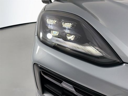 New 2026 Porsche Cayenne Coupe image 28