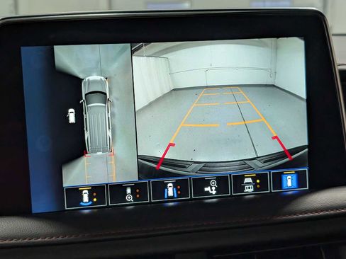 Used 2022 Chevrolet Tahoe RST w/ Sport Performance Package image 30