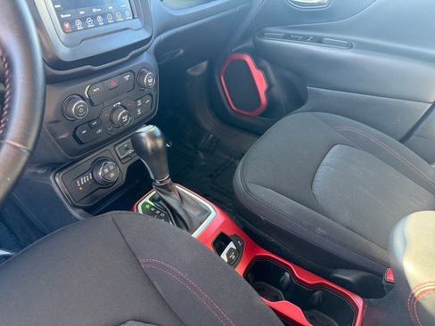 Used 2019 Jeep Renegade Trailhawk w/ Safety and Security Group image 13