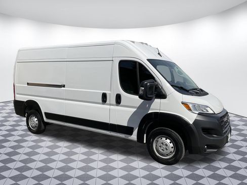 Used 2023 RAM ProMaster 2500 FWD image 1