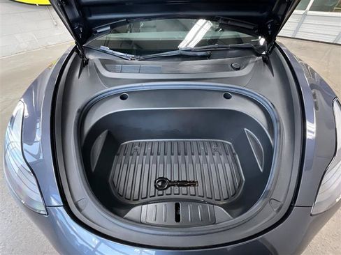 Used 2022 Tesla Model 3 Long Range AWD/4WD image 27