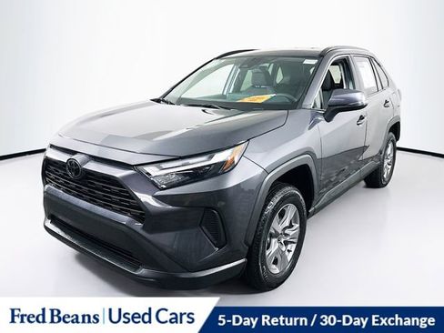 Used 2025 Toyota RAV4 XLE image 3