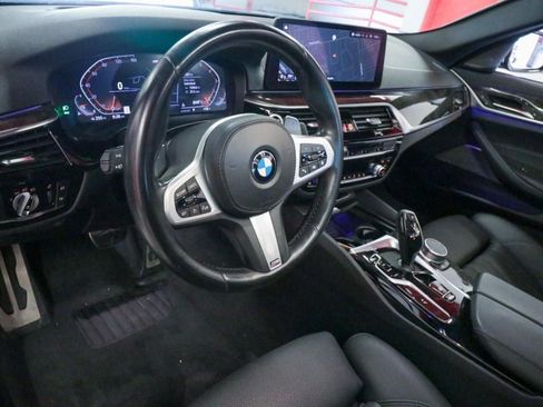 Used 2022 BMW 530i w/ M Sport Package RWD image 12