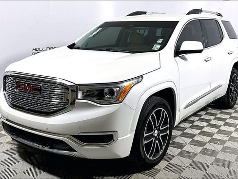 Used 2019 GMC Acadia Denali w/ Technology Package FWD image 1