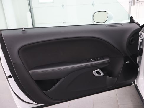 Used 2016 Dodge Challenger R/T Scat Pack RWD image 37