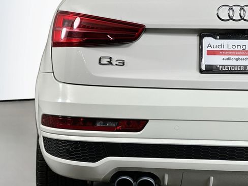 Used 2018 Audi Q3 2.0T Premium FWD image 17