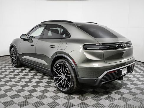 New 2026 Porsche Macan 4 Electric AWD/4WD image 3