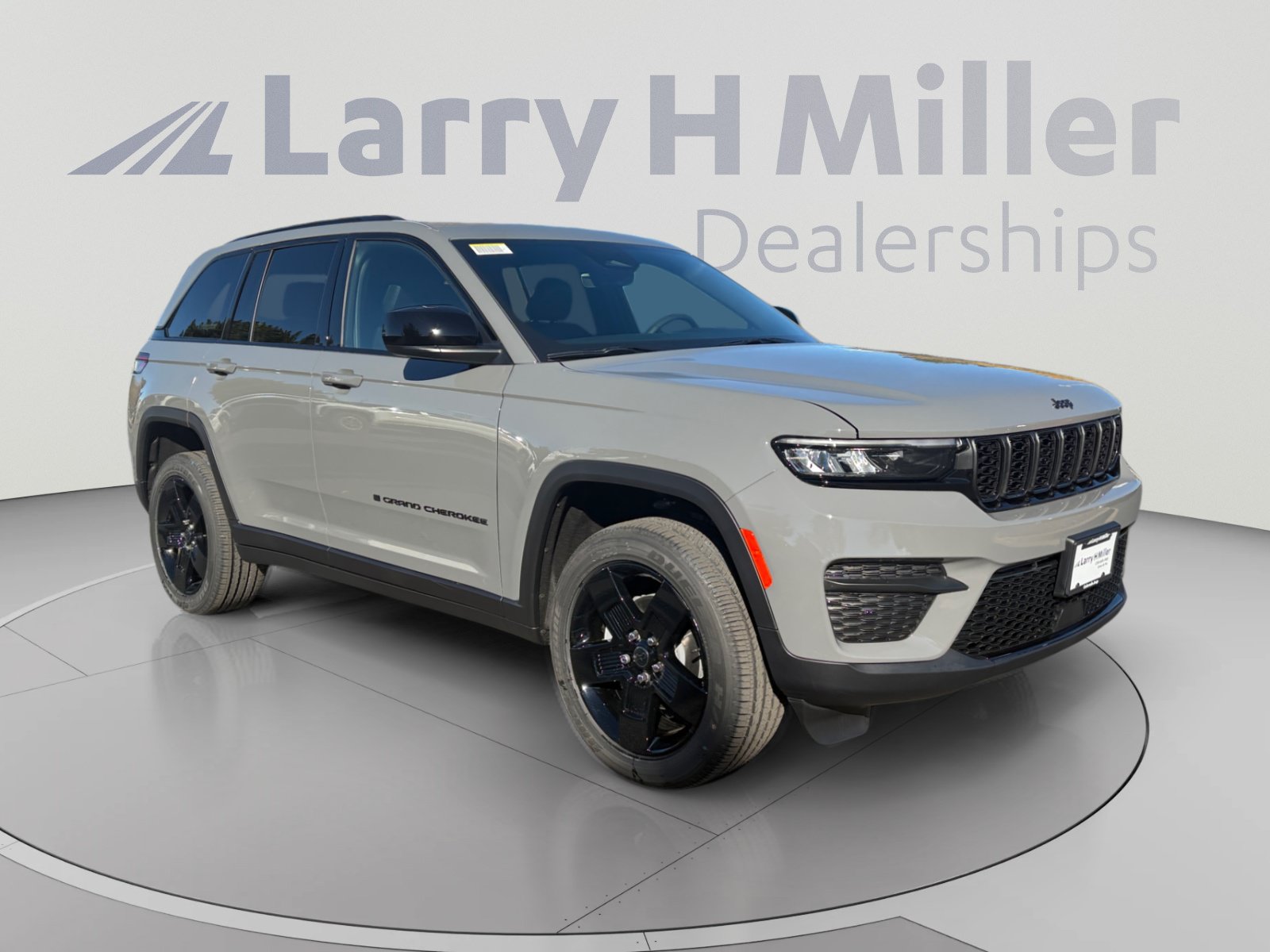 New 2027 Jeep Grand Cherokee Laredo X AWD/4WD image 7