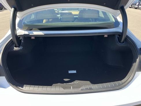 Certified 2025 Hyundai Sonata Limited FWD image 11