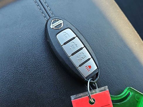 Used 2022 Nissan Sentra SV image 32