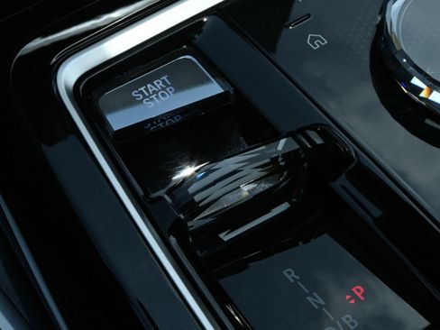 Certified 2023 BMW i7 xDrive60 AWD/4WD image 22