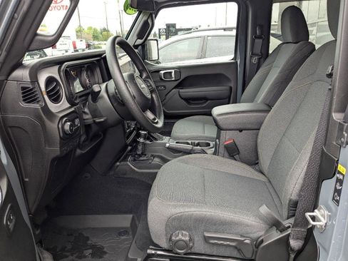 Used 2026 Jeep Wrangler Sport AWD/4WD image 24