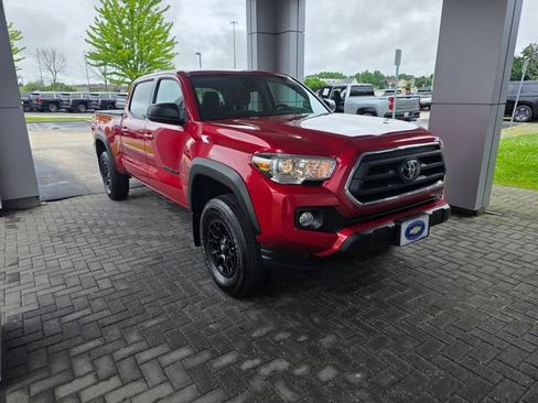 Used 2023 Toyota Tacoma SR5 w/ SX Package AWD/4WD image 6