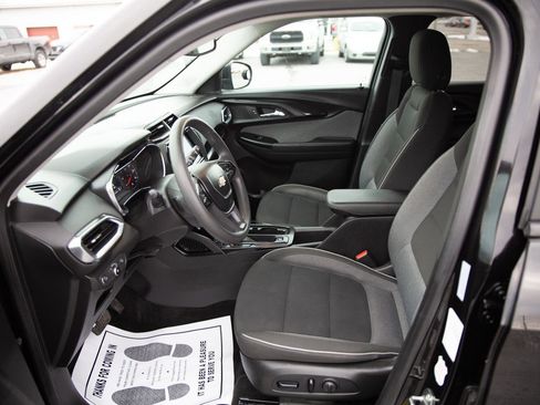 Used 2023 Chevrolet TrailBlazer LT w/ Convenience Package image 20