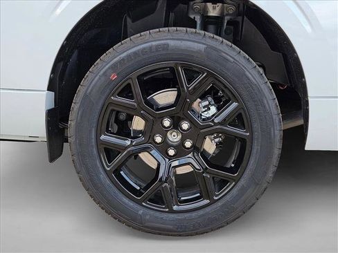 New 2026 Ford Maverick Lobo image 10