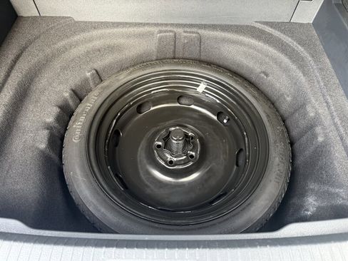 Used 2016 Volkswagen Golf Limited Edition image 30