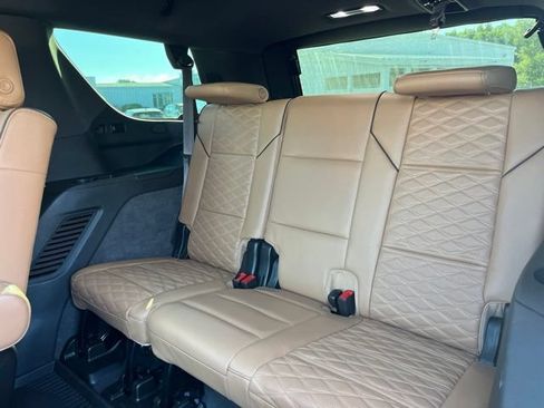 Used 2021 Cadillac Escalade Sport AWD/4WD image 15