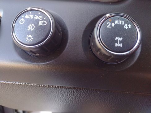 Used 2019 GMC Yukon XL SLT w/ Open Road Package AWD/4WD image 20