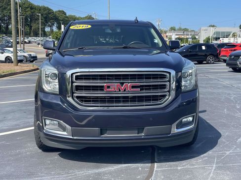 Used 2019 GMC Yukon SLE w/ SLE Value Package AWD/4WD image 2