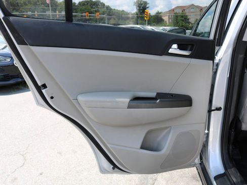 Used 2020 Kia Sportage LX FWD image 25