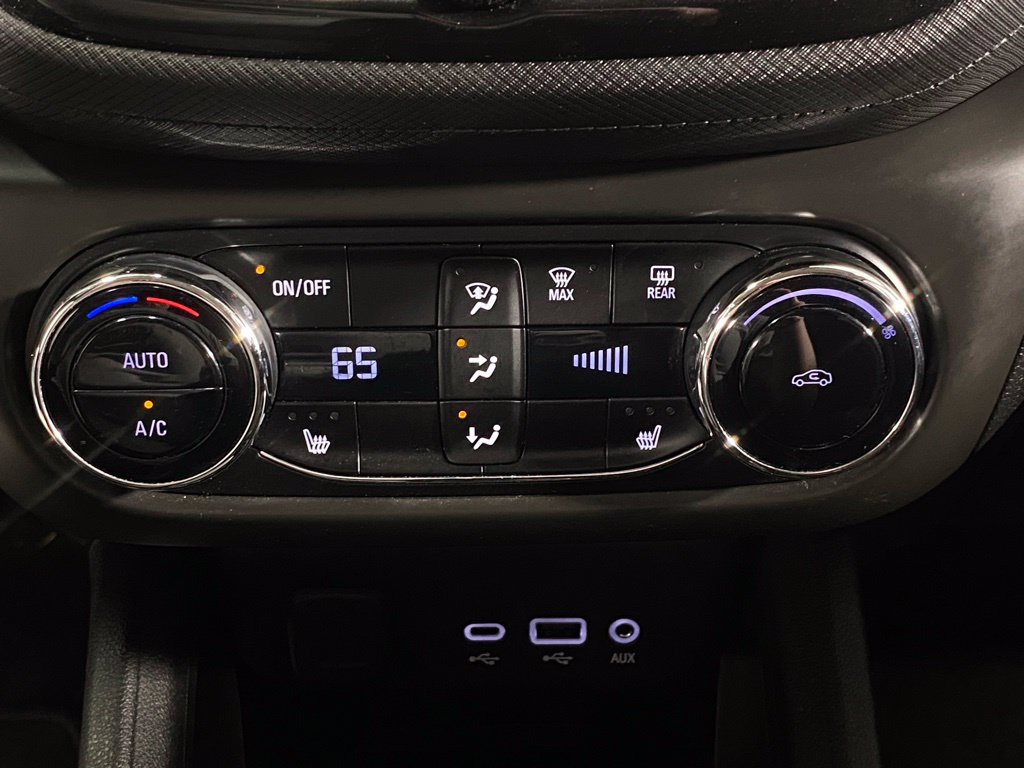 Used 2021 Chevrolet TrailBlazer LT w/ Convenience Package FWD image 25