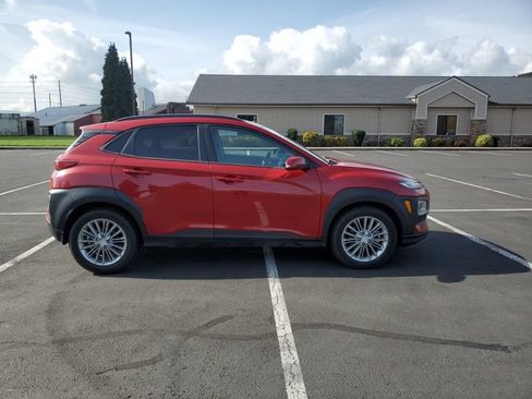 Used 2018 Hyundai Kona SEL w/ SEL Tech Package 02 AWD/4WD image 3