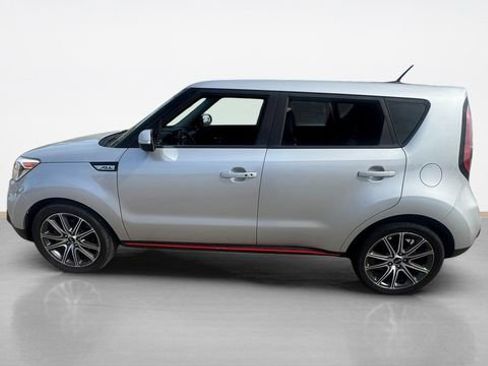 Used 2018 Kia Soul ! FWD image 6