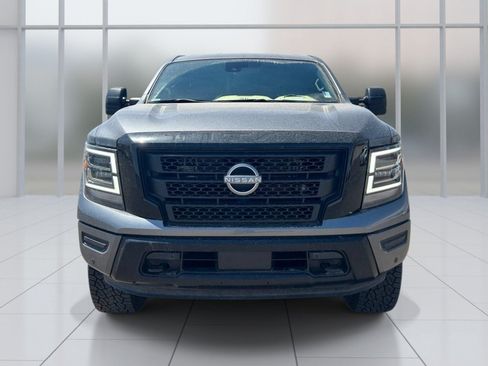 Used 2024 Nissan Titan SV w/ SV Convenience Package AWD/4WD image 2