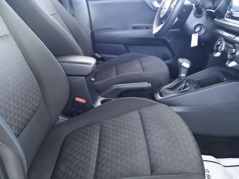 Used 2021 Kia Rio S image 36