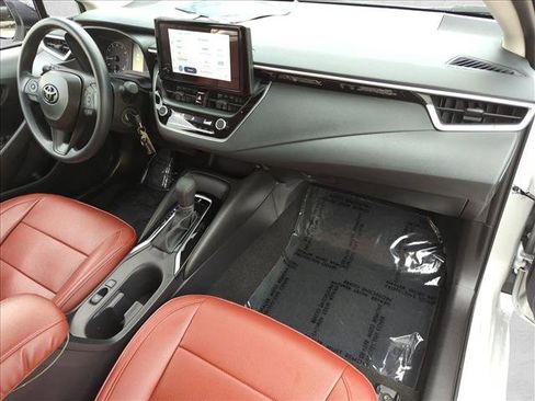 Used 2025 Toyota Corolla LE FWD image 21