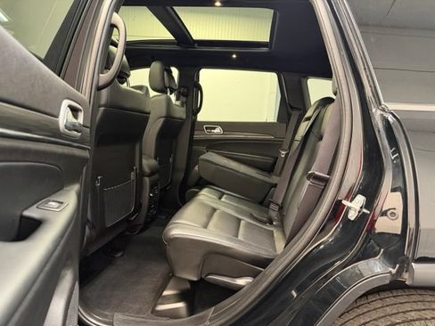 Used 2021 Jeep Grand Cherokee Limited w/ Luxury Group II AWD/4WD image 30