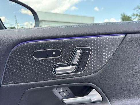 Certified 2024 Mercedes-Benz GLB 250 4MATIC image 25