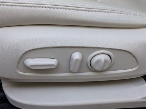 Certified 2023 Buick Enclave Essence w/ Experience Buick Package image 27