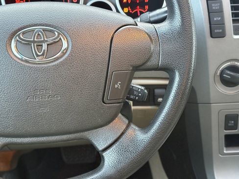 Used 2011 Toyota Tundra 4x4 CrewMax image 22