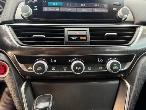 Used 2018 Honda Accord Sport image 36