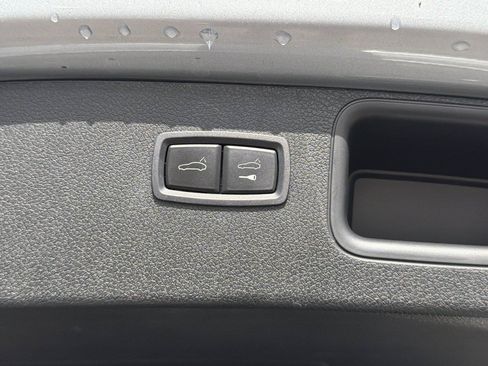 Used 2024 Porsche Macan S AWD/4WD image 13