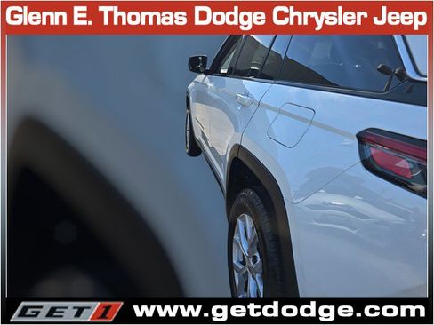 Certified 2023 Jeep Grand Cherokee Limited w/ Luxury Tech Group II image 12