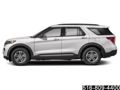Used 2023 Ford Explorer XLT image 4
