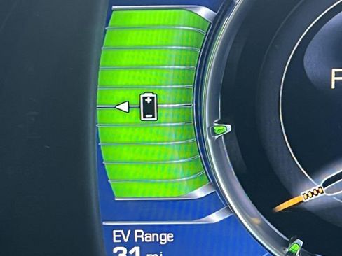 Used 2014 Cadillac ELR w/ Luxury Package image 2