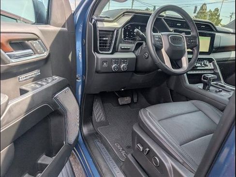 Used 2024 GMC Sierra 1500 Denali w/ Denali Reserve Package image 5