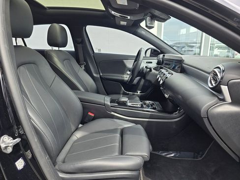 Used 2022 Mercedes-Benz A 220 4MATIC image 10