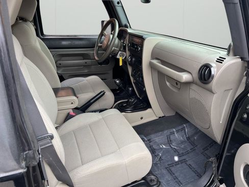 Used 2007 Jeep Wrangler Sahara AWD/4WD image 19